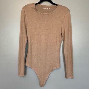 Abercrombie & Fitch Soft A&F Cozy Long Sleeve Bodysuit Sweater tan sz M